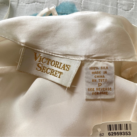 VTG 90s Gold Label Victoria’s Secret Silk Slip Dress ✨ - Picture 6 of 7